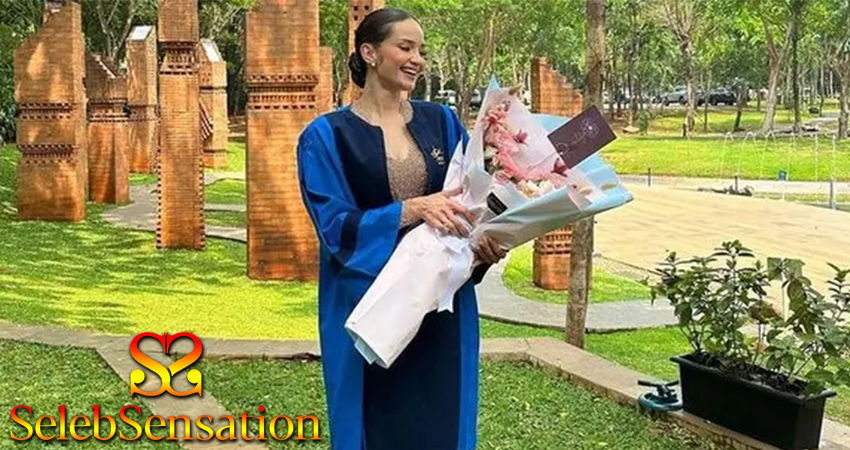 Enzy Storia Raih Gelar Sarjana, Perjalanan Penuh Tantangan!